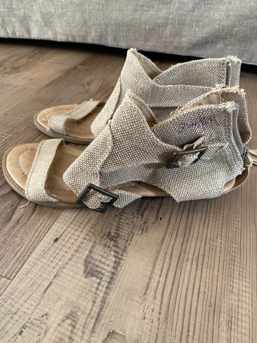 Sandals - Picture 2 of 2